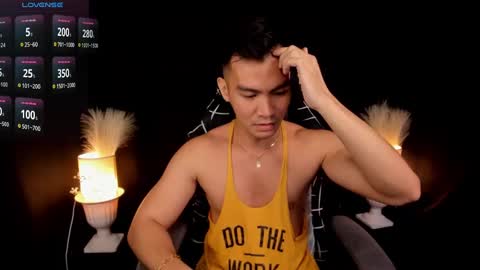 Snapshot of 000batman000 chatting on 03/07/25, 01:53 Bruce online show from 03/07/25, 01:53