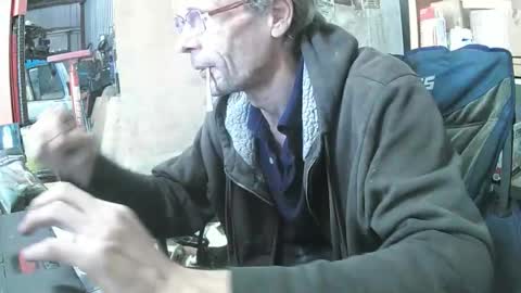 Snapshot of 03oldskoolatgm chatting on 06/04/26, 10:05 03oldskoolatgm online show from 06/04/26, 10:05