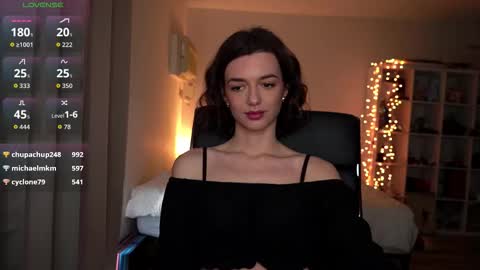 Olivia online show from 02/15/26, 11:45