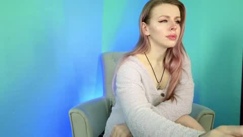 Snapshot of 0pinkrose0 chatting on 05/30/26, 03:47 Rose online show from 05/30/26, 03:47