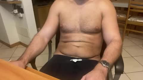 Snapshot of 100piedi1 chatting on 10/26/25, 02:12 100piedi1 online show from 10/26/25, 02:12