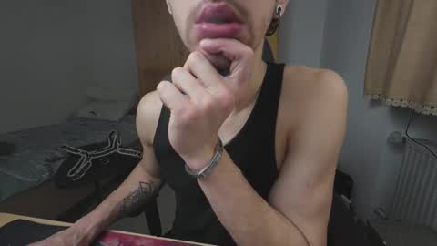 Snapshot of 10inclub chatting on 03/02/26, 05:08 Antonio online show from 03/02/26, 05:08