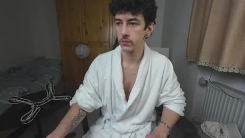 Snapshot of 10inclub chatting on 03/02/26, 10:38 Antonio online show from 03/02/26, 10:38