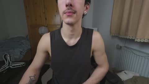 Snapshot of 10inclub chatting on 03/03/26, 11:10 Antonio online show from 03/03/26, 11:10