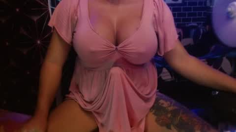 Snapshot of 11inchmonstercock4u chatting on 07/25/26, 02:53 i am trixie im Your Selfsucking Mistress online show from 07/25/26, 02:53