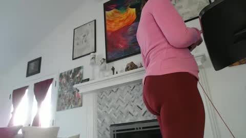 Aurora Willows online show from 02/17/25, 04:15