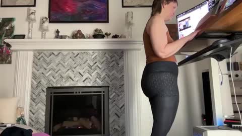 Aurora Willows online show from 03/04/25, 11:29