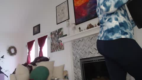 Aurora Willows online show from 03/08/25, 05:22