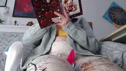 Snapshot of 11willowandjohn11 chatting on 02/08/26, 04:43 Aurora Willows online show from 02/08/26, 04:43