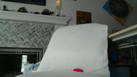 Snapshot of 11willowandjohn11 chatting on 02/25/26, 07:07 Aurora Willows online show from 02/25/26, 07:07