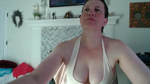 Aurora Willows online show from 04/10/26, 01:55