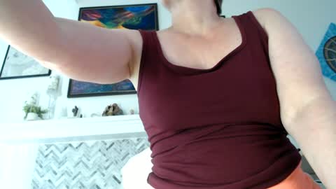Aurora Willows online show from 07/07/26, 12:02