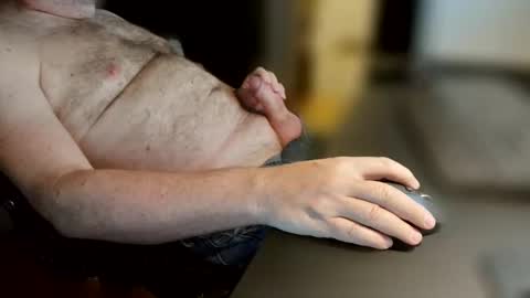 Chris online show from 11/03/25, 05:36