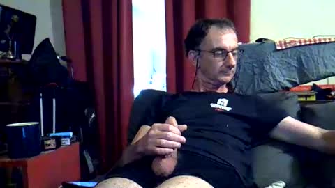 Snapshot of 18remy45 chatting on 05/26/26, 03:30 18remy45 online show from 05/26/26, 03:30