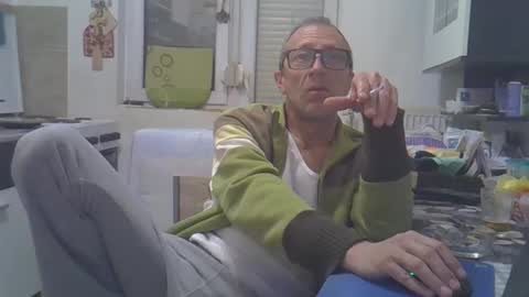 Snapshot of 1973man chatting on 03/02/26, 11:55 1973man online show from 03/02/26, 11:55