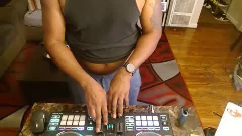 Mr. E the BBC online show from 02/06/25, 05:35