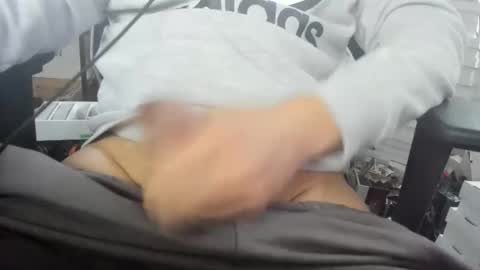 Snapshot of 1bigloadasian chatting on 11/16/25, 04:23 1bigloadasian online show from 11/16/25, 04:23