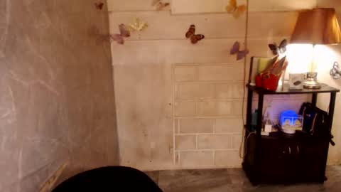 angel online show from 10/29/25, 02:47