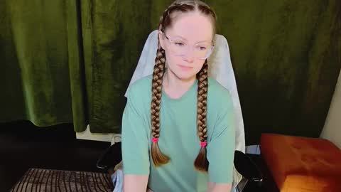 Snapshot of 1goldilocks chatting on 02/14/26, 03:20 online show from 02/14/26, 03:20