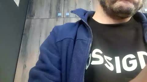 Snapshot of 1guido chatting on 12/16/24, 12:38 Guido online show from 12/16/24, 12:38