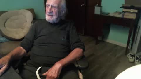 1handyanddee online show from 11/14/25, 02:43