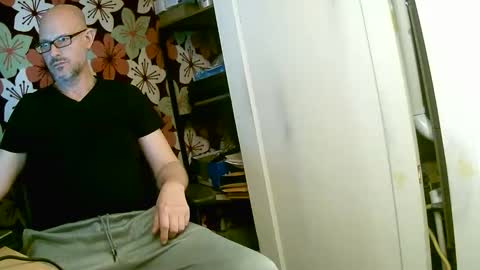 1hotbaldguy online show from 02/17/26, 06:54