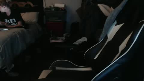 1hotcouple2c online show from 11/15/25, 10:12