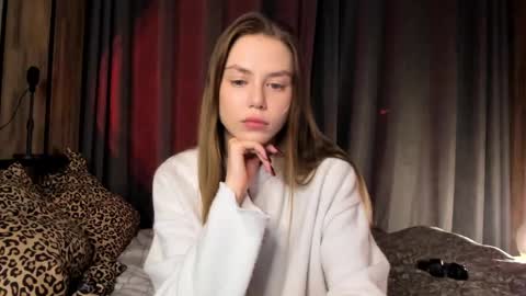 Lily 3 online show from 02/28/25, 10:39