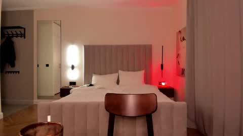 Lily 3 online show from 01/18/26, 06:55