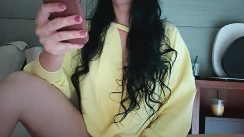 Snapshot of 1lovely1 chatting on 06/18/26, 05:17 Onna online show from 06/18/26, 05:17