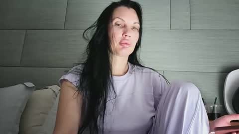Snapshot of 1lovely1 chatting on 07/03/26, 02:23 Onna online show from 07/03/26, 02:23
