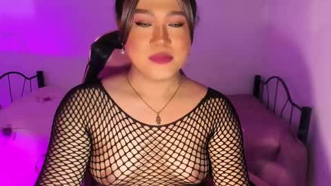 1lovelymess online show from 10/23/25, 04:12