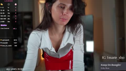 Marie online show from 10/06/25, 06:16