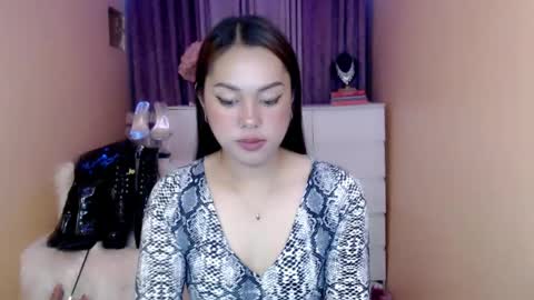 Snapshot of 1miracle_tranny chatting on 06/01/26, 05:53 1miracle_tranny online show from 06/01/26, 05:53