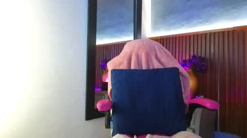 Miss Monserrate online show from 02/25/26, 01:10