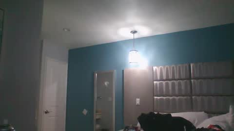 TheShyOne18 online show from 12/04/24, 05:55