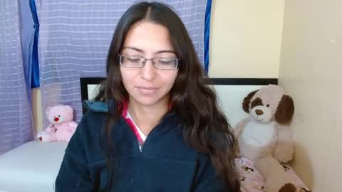 paola online show from 01/03/25, 01:05