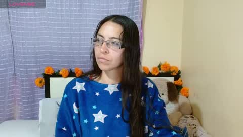 paola online show from 11/12/25, 12:22