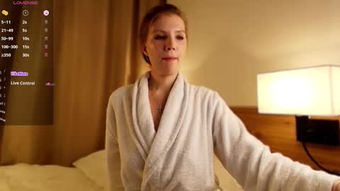 VICTORIA online show from 10/31/25, 01:28