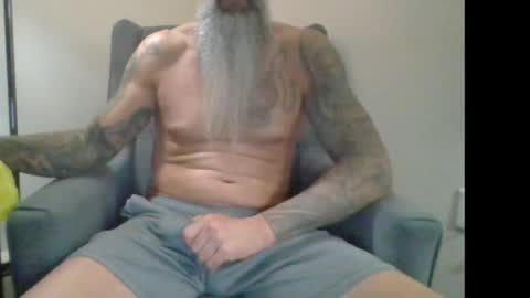 Snapshot of 1theone12 chatting on 05/08/26, 01:33 1theone12 online show from 05/08/26, 01:33
