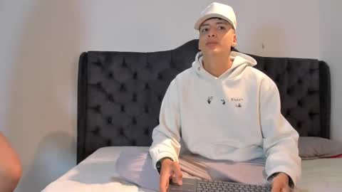 1Threestar online show from 11/26/25, 12:17