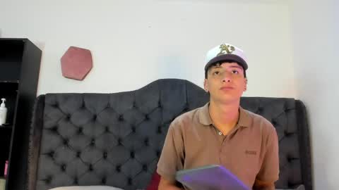 1Threestar online show from 04/15/26, 10:43