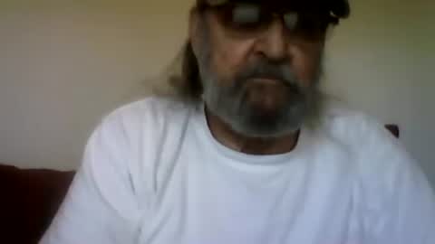 Snapshot of 1valentine chatting on 04/24/26, 11:07 1valentine online show from 04/24/26, 11:07