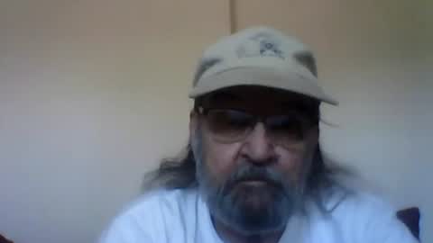 Snapshot of 1valentine chatting on 05/13/26, 07:00 1valentine online show from 05/13/26, 07:00
