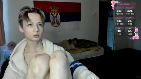 Milos online show from 09/29/25, 03:17