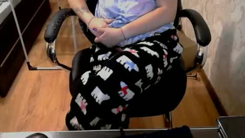 1your_hot_girls online show from 10/24/25, 07:21