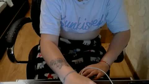 1your_hot_girls online show from 10/25/25, 06:57