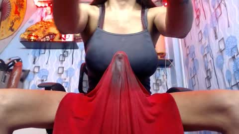 Snapshot of 21cmmusclecockts chatting on 03/01/26, 09:33 mharjorie online show from 03/01/26, 09:33