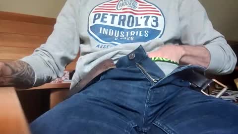 22_acacia_avenue online show from 05/15/26, 10:11