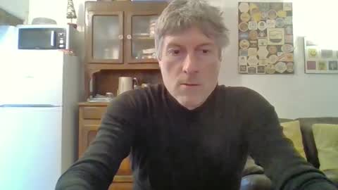 Snapshot of 22esserre chatting on 02/13/26, 02:35 22esserre online show from 02/13/26, 02:35